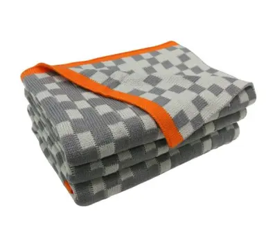 PLAID KITTED THROW BLANKET