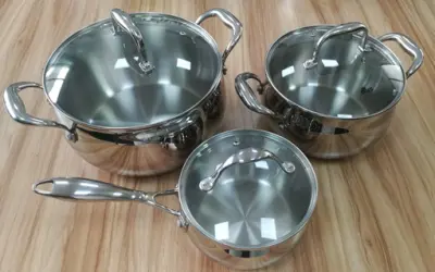 CASSEROLE / SAUCEPAN SET
