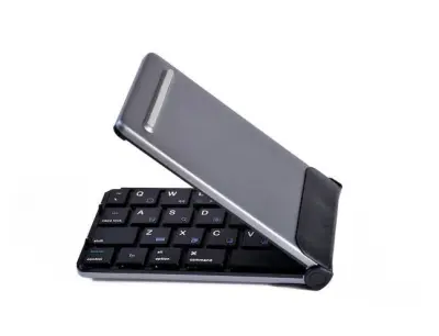 BLUETOOTH FOLDABLE KEYBOARD